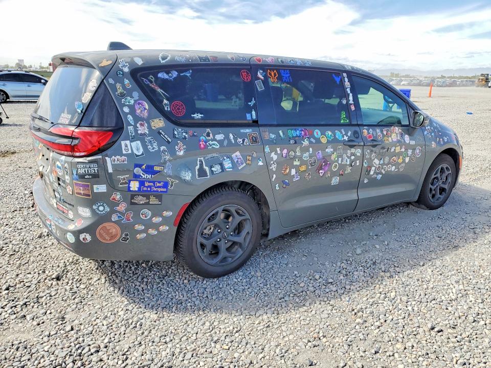 Продажа на аукционе авто 2022 Chrysler Pacifica, vin: 2C4RC1L71NR134929, номер лота: 68589546