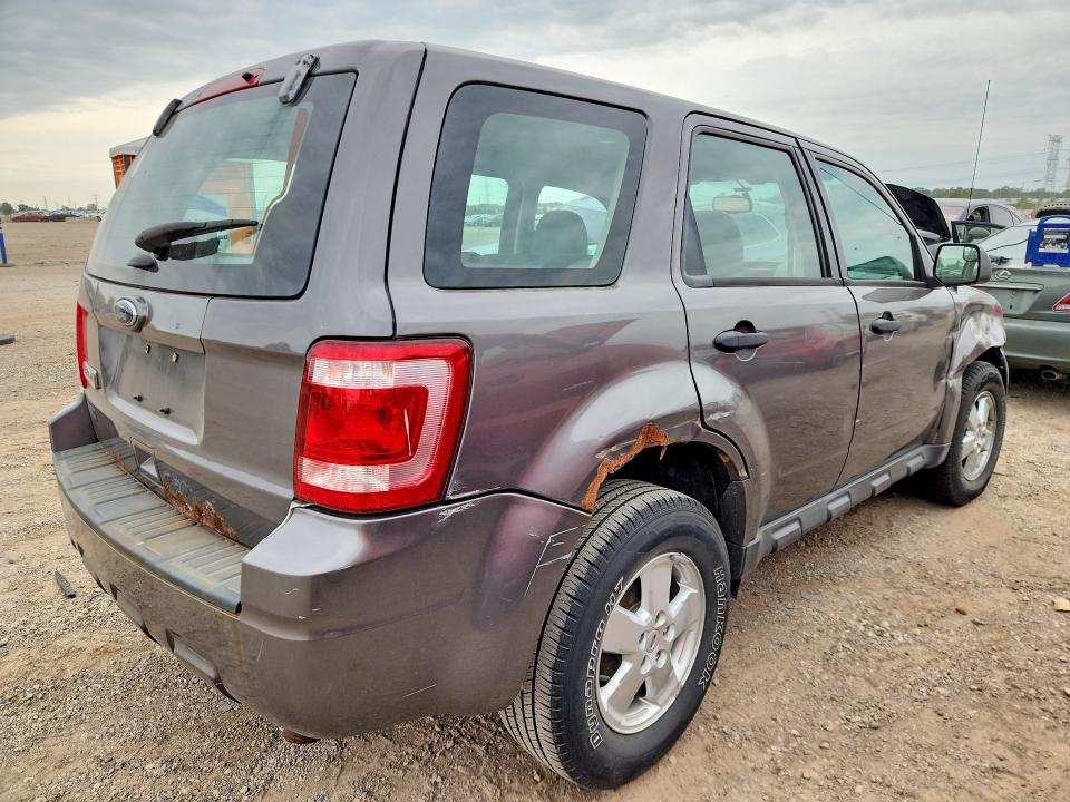 2012 Ford Escape მანქანა იყიდება აუქციონზე, vin: 1FMCU0C70CKA82147, აუქციონის ნომერი: 68820826