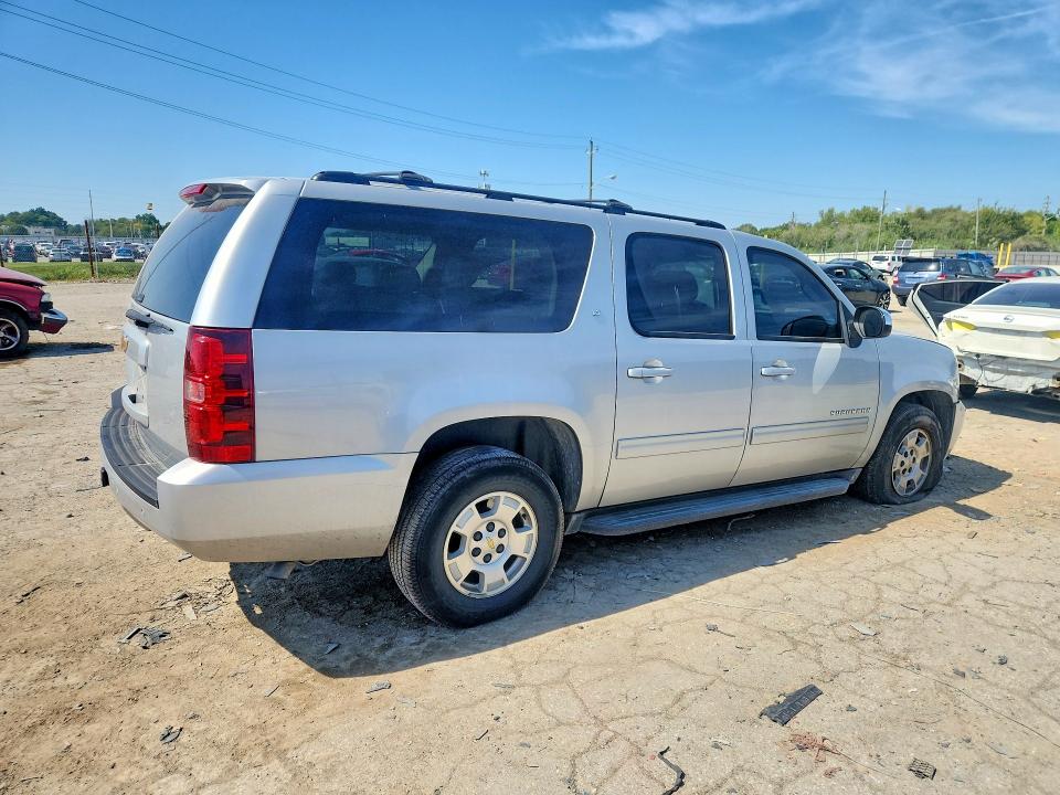 68231816 :رقم المزاد ، 1GNSCJE04ER121882 vin ، 2014 Chevrolet Suburban مزاد بيع