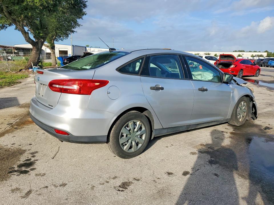 69555686 :رقم المزاد ، 1FADP3E22GL281189 vin ، 2016 Ford Focus مزاد بيع