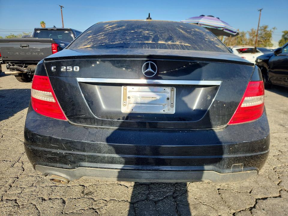 Продажа на аукционе авто 2012 Mercedes-benz C, vin: WDDGF4HB8CA609187, номер лота: 68851396