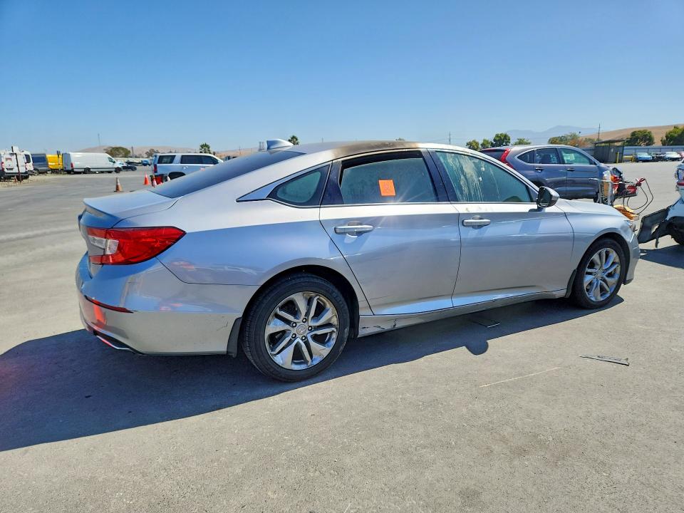 2020 Honda Accord მანქანა იყიდება აუქციონზე, vin: 1HGCV1F19LA120450, აუქციონის ნომერი: 65324446