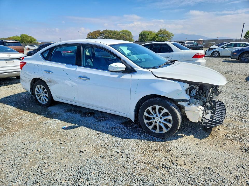 2018 Nissan Sentra მანქანა იყიდება აუქციონზე, vin: 3N1AB7AP0JL639277, აუქციონის ნომერი: 70560516