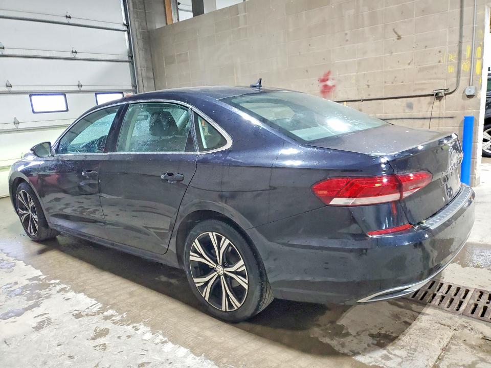 Продажа на аукционе авто 2022 Volkswagen Passat, vin: 1VWSA7A36NC008324, номер лота: 68779476