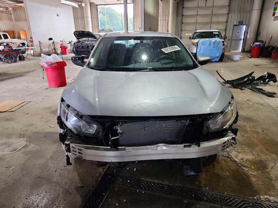 Продажа на аукционе авто 2018 Honda Civic, vin: 2HGFC2F57JH557275, номер лота: 69133006