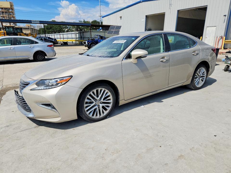 68862036 :رقم المزاد ، 58ABK1GG6GU008302 vin ، 2016 Lexus Es مزاد بيع