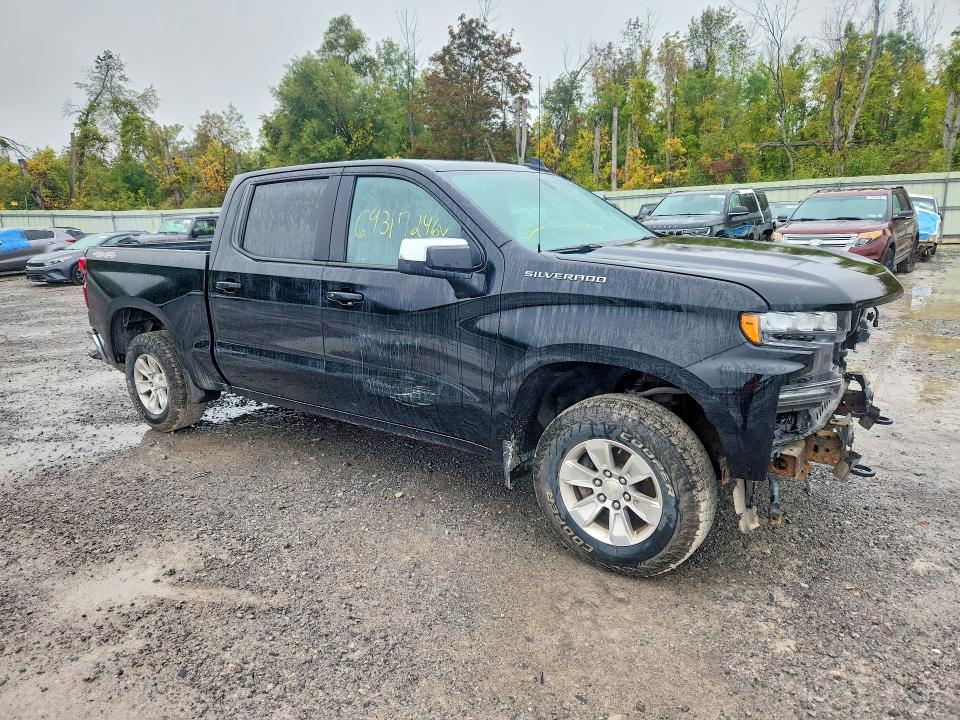 2019 Chevrolet Silverado მანქანა იყიდება აუქციონზე, vin: 3GCUYDED0KG132963, აუქციონის ნომერი: 69317246