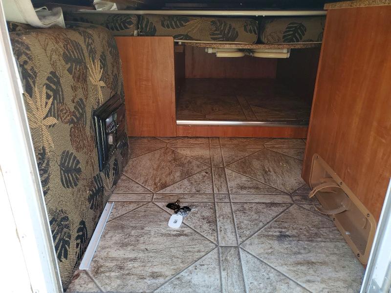 68618736 :رقم المزاد ، 1UJAJ0AH7B1BE0161 vin ، 2011 Jayco Unknown مزاد بيع