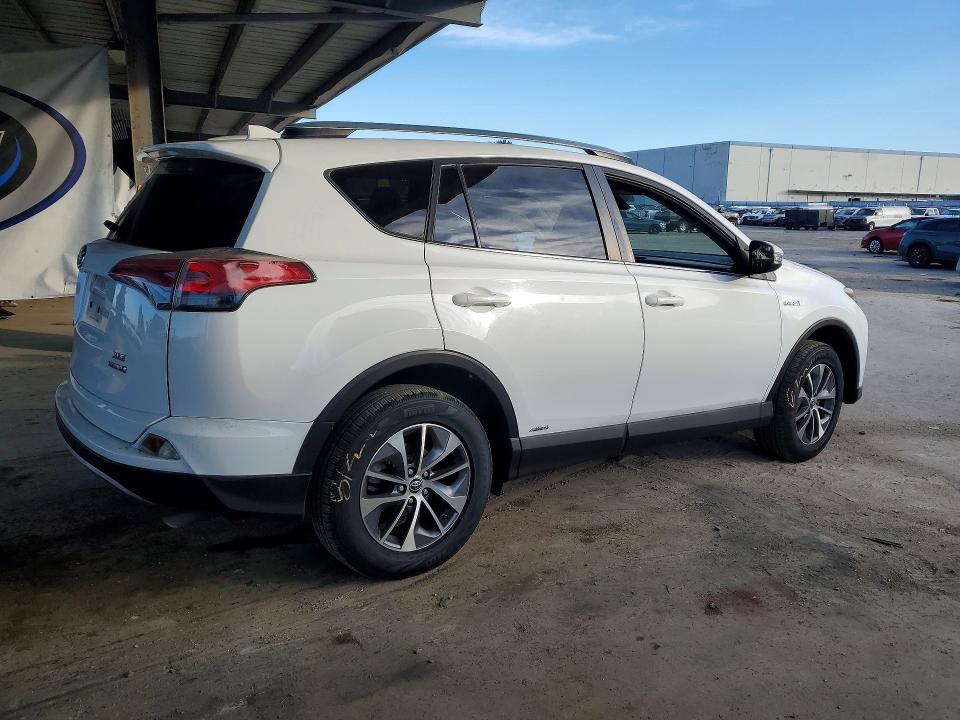 2017 Toyota Rav4 Hybrid მანქანა იყიდება აუქციონზე, vin: JTMRJREV6HD138367, აუქციონის ნომერი: 68969446
