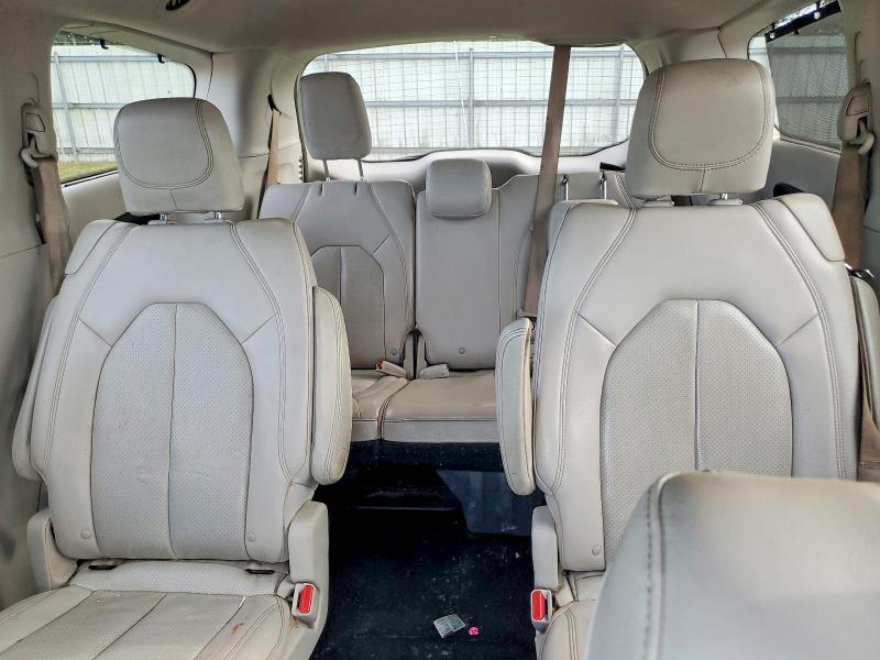 67538896 :رقم المزاد ، 2C4RC1EG4JR204706 vin ، 2018 Chrysler Pacifica مزاد بيع