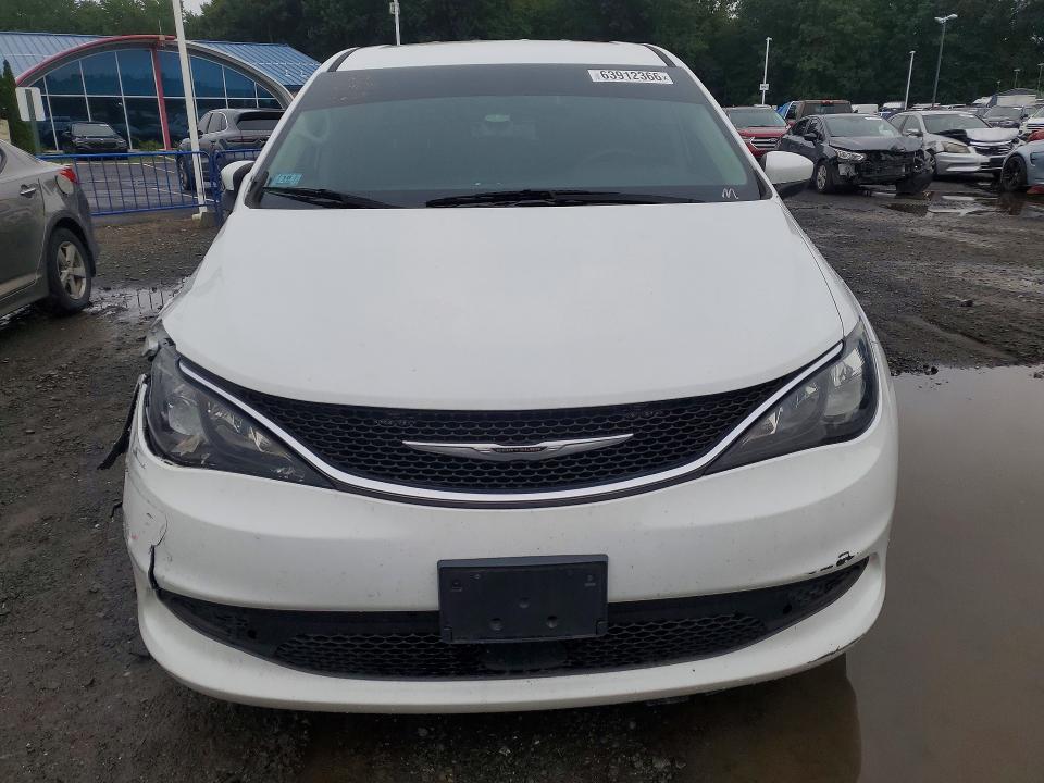 Продаж на аукціоні авто 2021 Chrysler Voyager, vin: 2C4RC1CG4MR577624, номер лоту: 63912366