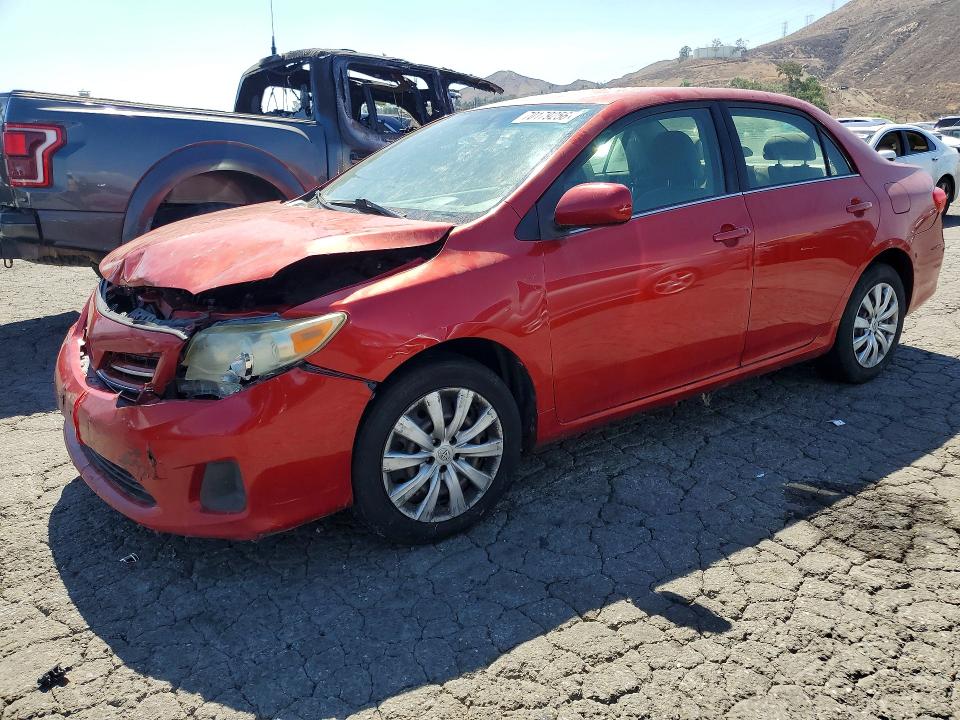 70179256 :رقم المزاد ، JTDBU4EE1DJ117692 vin ، 2013 Toyota Corolla مزاد بيع