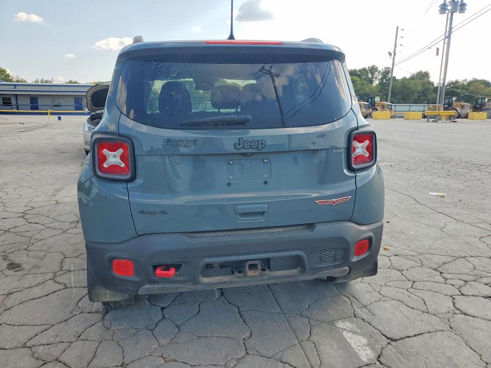 2018 Jeep Renegade მანქანა იყიდება აუქციონზე, vin: ZACCJBCB5JPH94282, აუქციონის ნომერი: 67814446