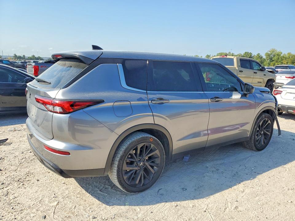 69776666 :رقم المزاد ، JA4J3UA89NZ076983 vin ، 2022 Mitsubishi Outlander مزاد بيع