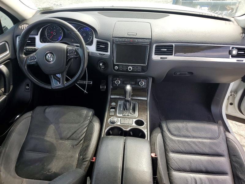 2015 Volkswagen Touareg მანქანა იყიდება აუქციონზე, vin: WVGEG9BP1FD006693, აუქციონის ნომერი: 68725946