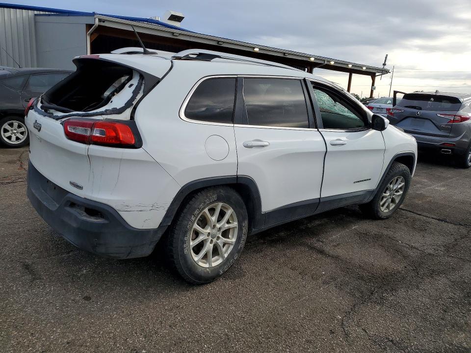 68930796 :رقم المزاد ، 1C4PJMCB9FW645719 vin ، 2015 Jeep Cherokee مزاد بيع