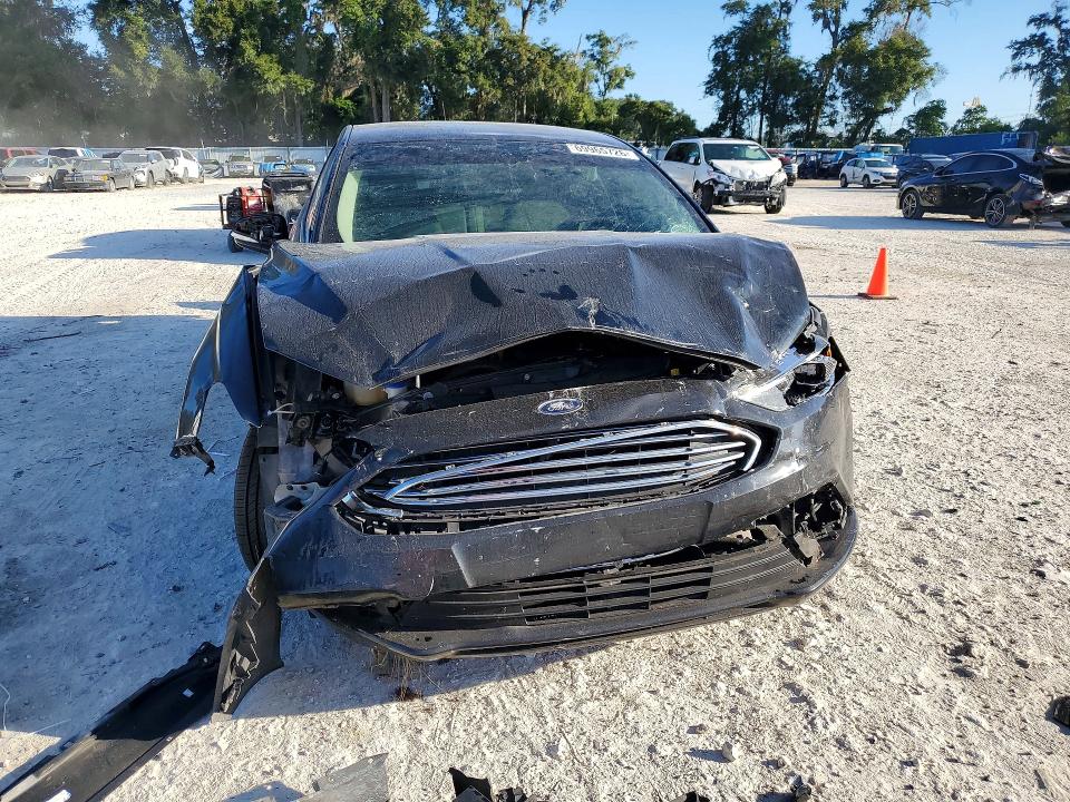 69965726 :رقم المزاد ، 3FA6P0HD4JR107363 vin ، 2018 Ford Fusion مزاد بيع