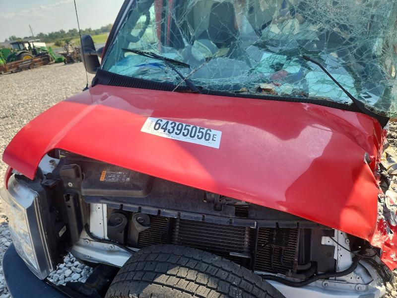 64395056 :رقم المزاد ، 1FDWE3FS9JDC21351 vin ، 2018 Ford Econoline مزاد بيع
