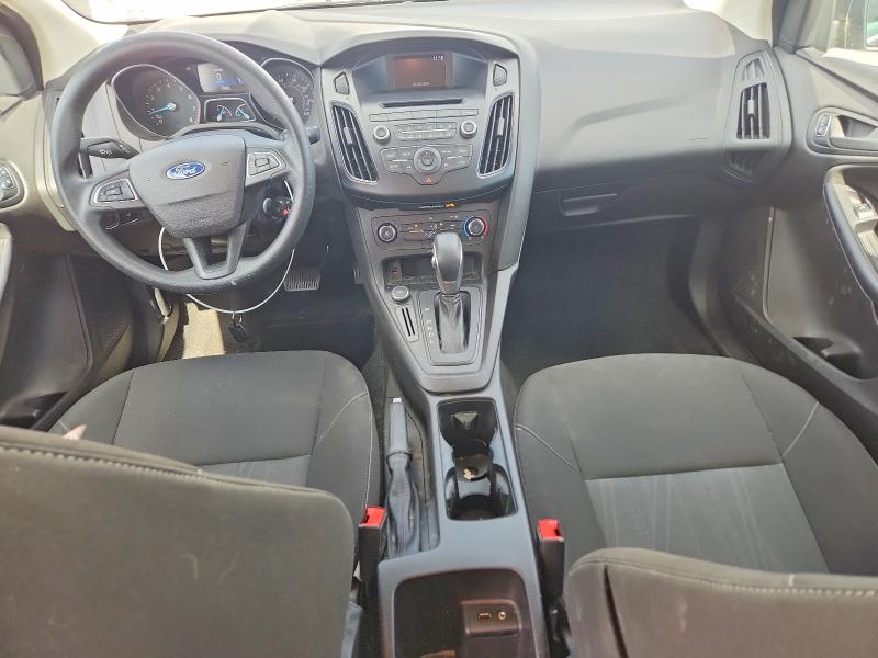 70273446 :رقم المزاد ، 1FADP3E23FL322072 vin ، 2015 Ford Focus مزاد بيع