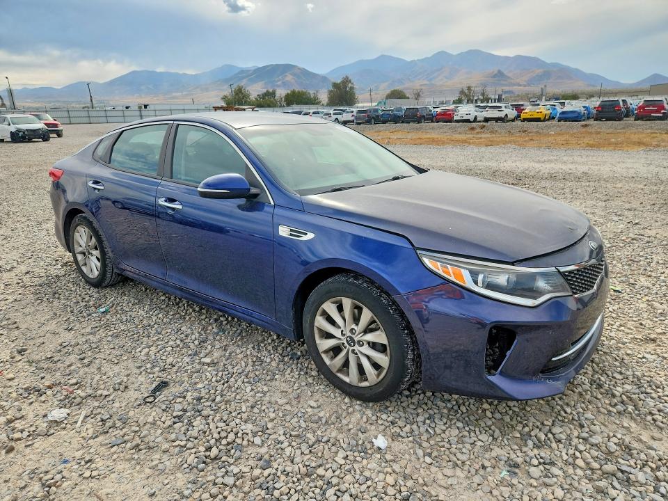 Продаж на аукціоні авто 2017 Kia Optima, vin: 5XXGT4L35HG128568, номер лоту: 68290856