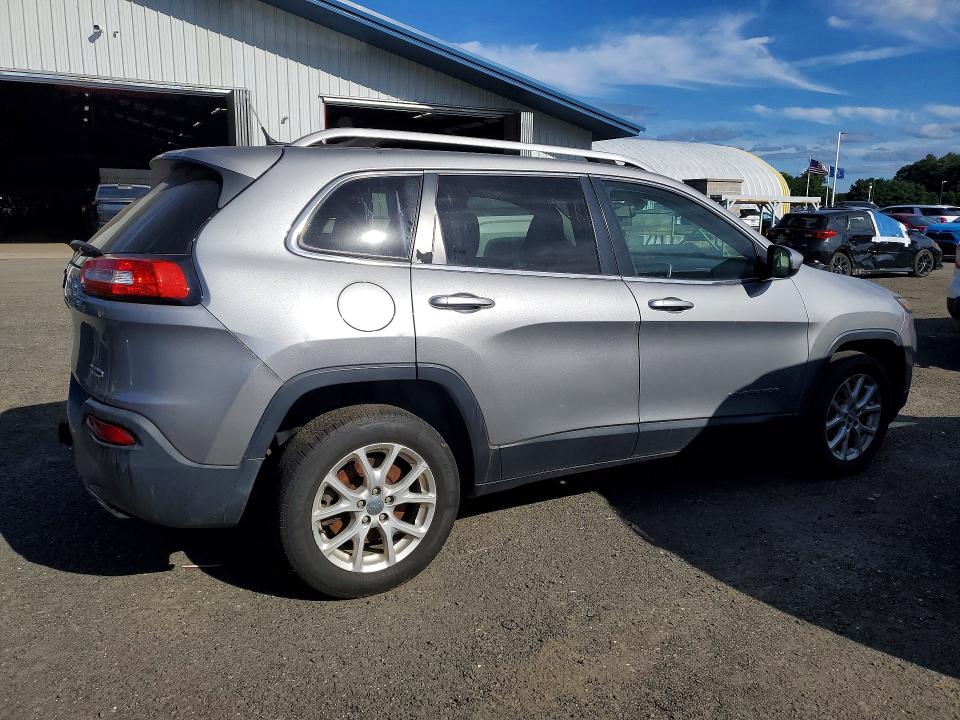 70241096 :رقم المزاد ، 1C4PJLCS3FW597046 vin ، 2015 Jeep Cherokee مزاد بيع