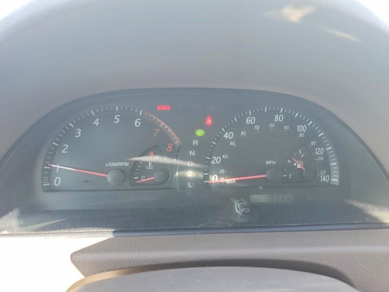 70557626 :رقم المزاد ، JTDBE30KX20106908 vin ، 2002 Toyota Camry مزاد بيع
