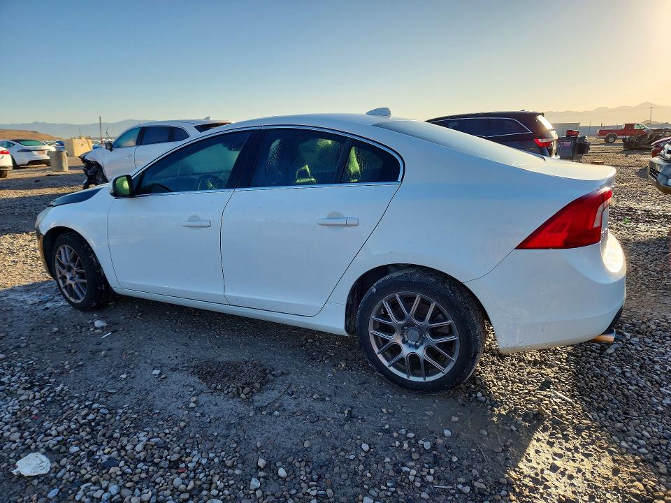 2013 Volvo S60 მანქანა იყიდება აუქციონზე, vin: YV1612FSXD2225896, აუქციონის ნომერი: 69728096