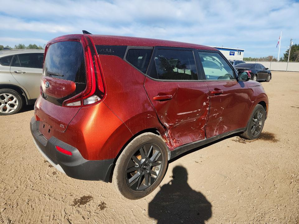 70073276 :رقم المزاد ، KNDJ33AU9M7757040 vin ، 2021 Kia Soul مزاد بيع