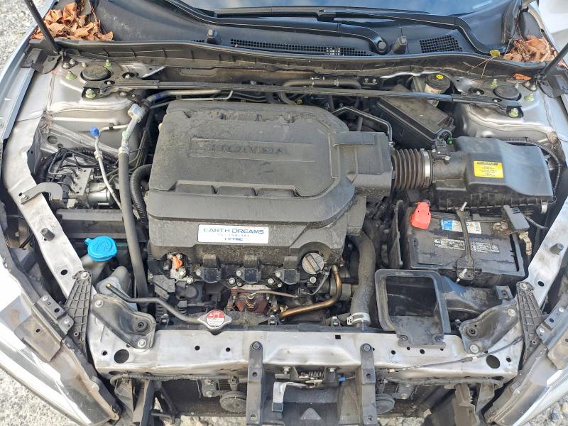 67865276 :رقم المزاد ، 1HGCR3F83HA033678 vin ، 2017 Honda Accord مزاد بيع