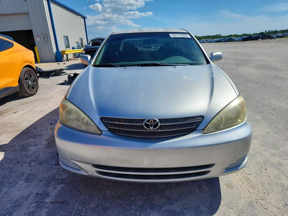 70773356 :رقم المزاد ، 4T1BE32K63U147765 vin ، 2003 Toyota Camry مزاد بيع