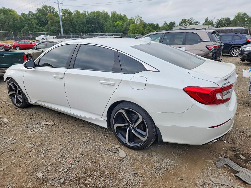69235076 :رقم المزاد ، 1HGCV1F3XJA183572 vin ، 2018 Honda Accord مزاد بيع