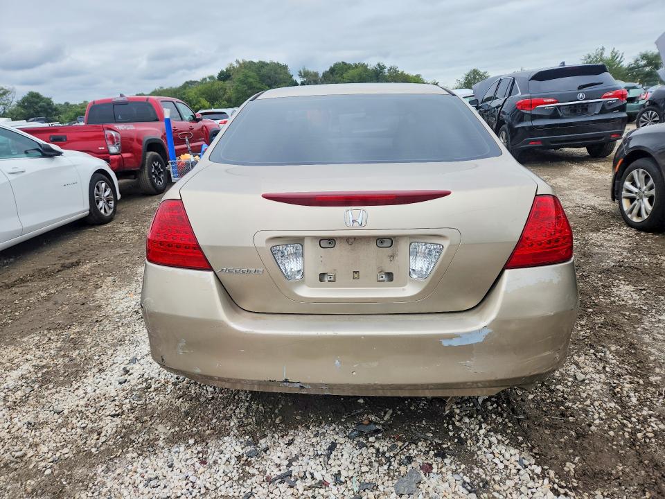 70816496 :رقم المزاد ، JHMCM56496C010752 vin ، 2006 Honda Accord مزاد بيع