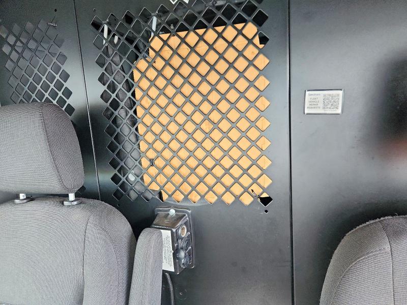 71325806 :رقم المزاد ، 1FTYE2CV9GKA77522 vin ، 2016 Ford Transit مزاد بيع
