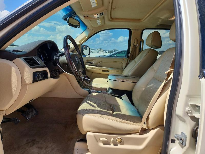 2008 Cadillac Escalade მანქანა იყიდება აუქციონზე, vin: 1GYEC638X8R236741, აუქციონის ნომერი: 67424856