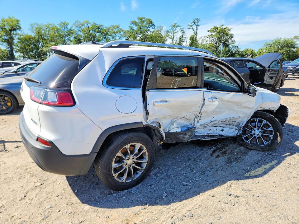 68843436 :رقم المزاد ، 1C4PJMLB4KD423773 vin ، 2019 Jeep Cherokee مزاد بيع