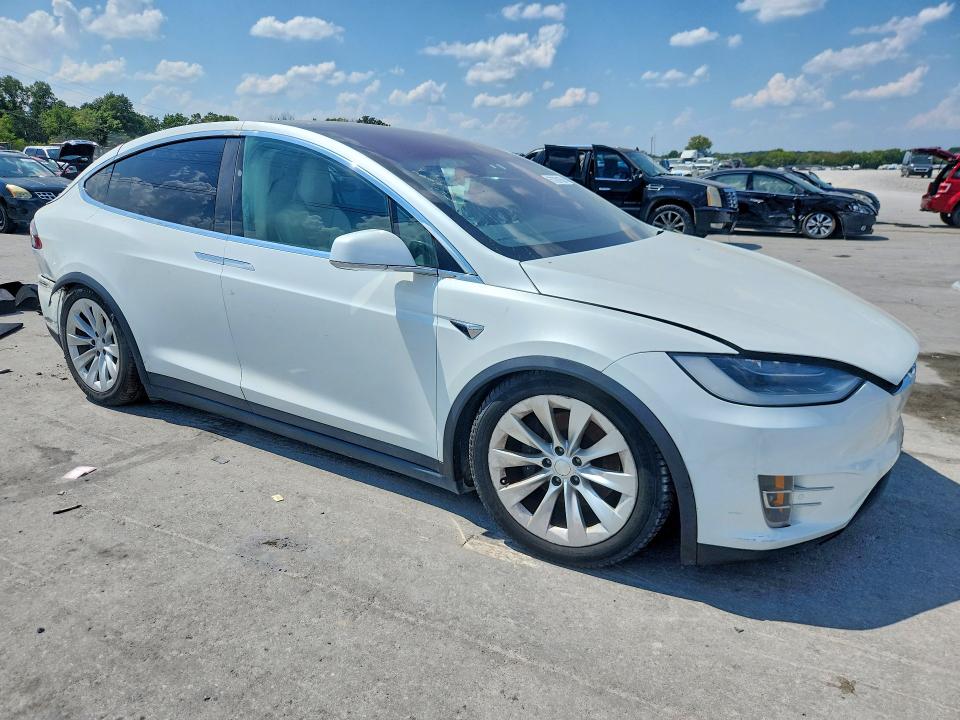 67328156 :رقم المزاد ، 5YJXCAE25KF181347 vin ، 2019 Tesla Model X مزاد بيع