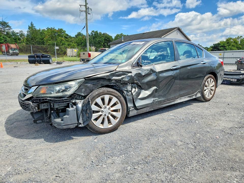 2013 Honda Accord მანქანა იყიდება აუქციონზე, vin: 1HGCR2F75DA102057, აუქციონის ნომერი: 68008146