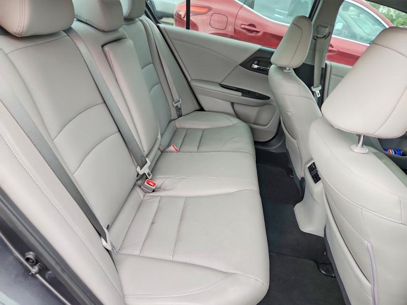 2017 Honda Accord მანქანა იყიდება აუქციონზე, vin: 1HGCR3F90HA038992, აუქციონის ნომერი: 69740666