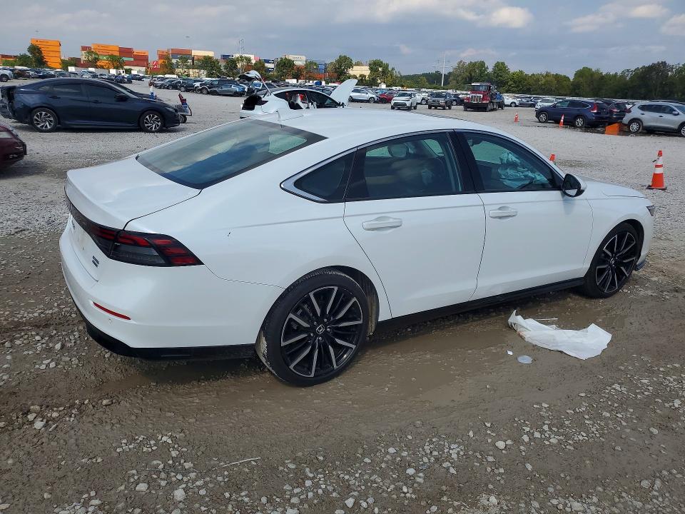 Продажа на аукционе авто 2023 Honda Accord, vin: 1HGCY2F89PA060301, номер лота: 69501356