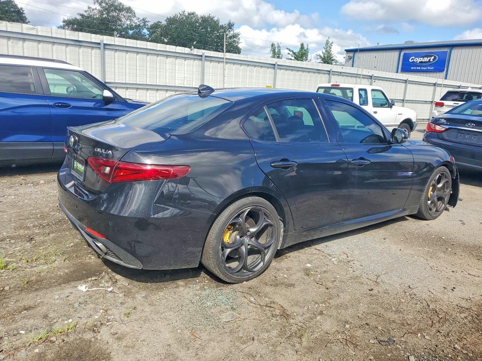 67980116 :رقم المزاد ، ZARFAECNXH7544753 vin ، 2017 Alfa Romeo Giulia مزاد بيع