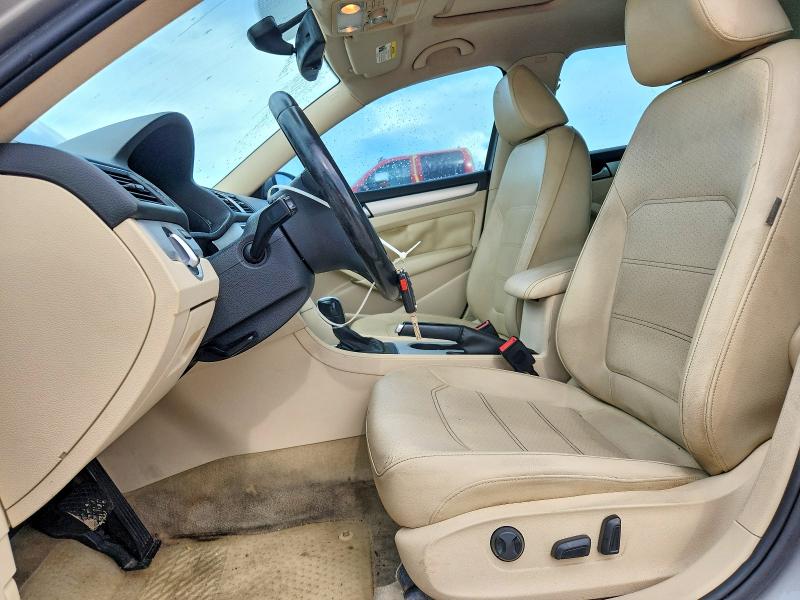 67498776 :رقم المزاد ، 1VWBN7A37DC111092 vin ، 2013 Volkswagen Passat مزاد بيع
