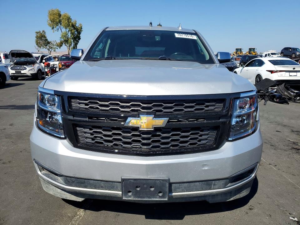 2018 Chevrolet Suburban მანქანა იყიდება აუქციონზე, vin: 1GNSKHKC7JR275118, აუქციონის ნომერი: 70270516