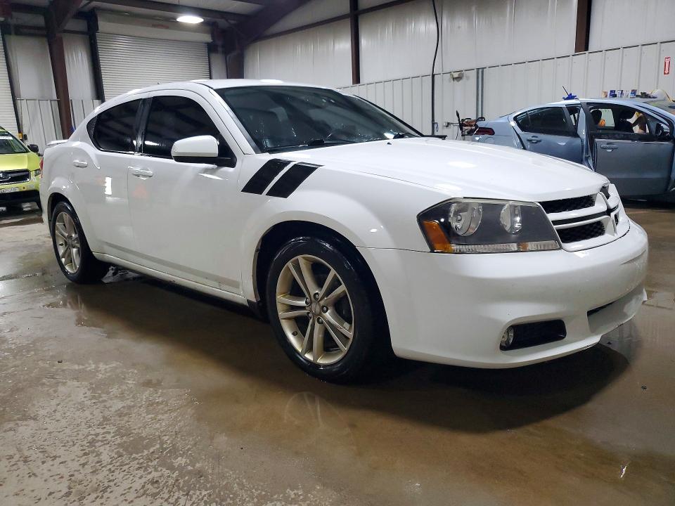 67917676 :رقم المزاد ، 1C3CDZCB9DN620278 vin ، 2013 Dodge Avenger مزاد بيع