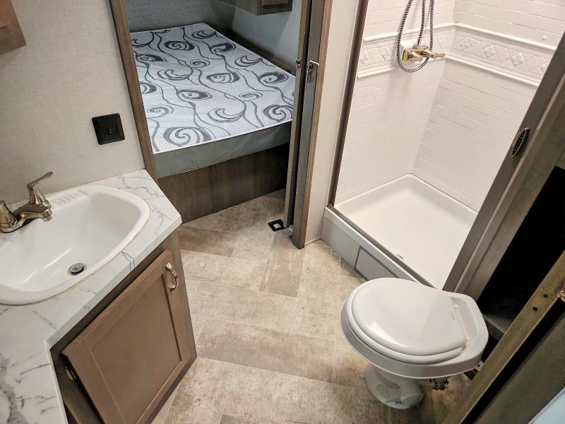 Продажа на аукционе авто 2020 East To West Recreational Vehicle (rv), vin: 5ZT2ALUB4L9001363, номер лота: 67728846