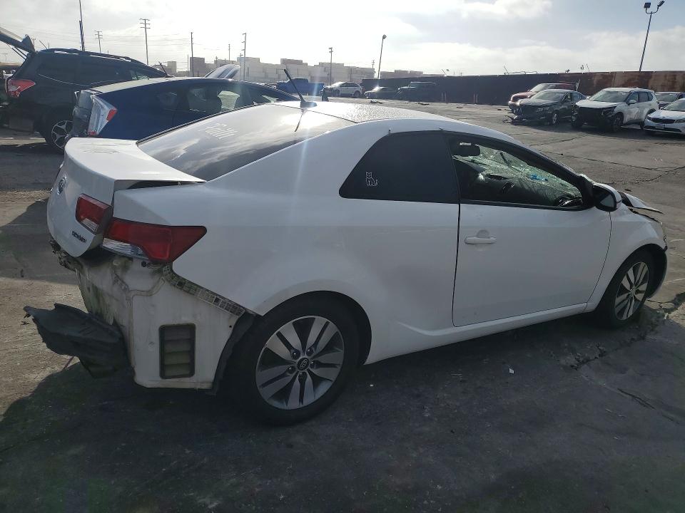 71060846 :رقم المزاد ، KNAFU6A22D5709388 vin ، 2013 Kia Forte Koup مزاد بيع