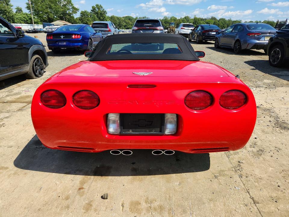 68203396 :رقم المزاد ، 1G1YY32G035135048 vin ، 2003 Chevrolet Corvette مزاد بيع