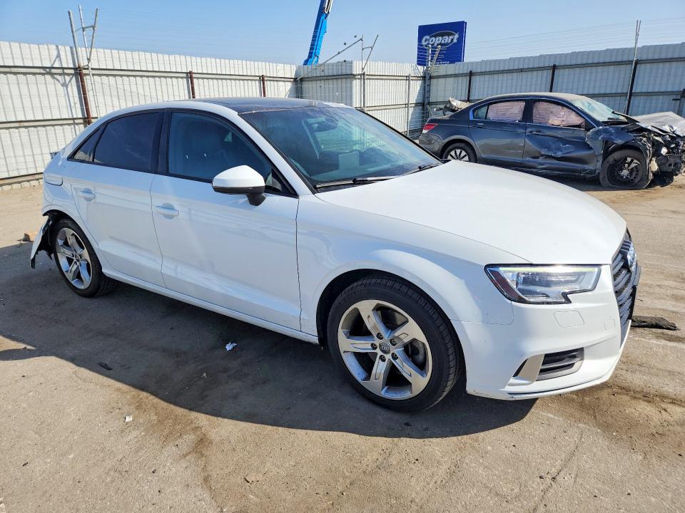 Продаж на аукціоні авто 2017 Audi A3, vin: WAUAUGFF6H1027381, номер лоту: 68076666