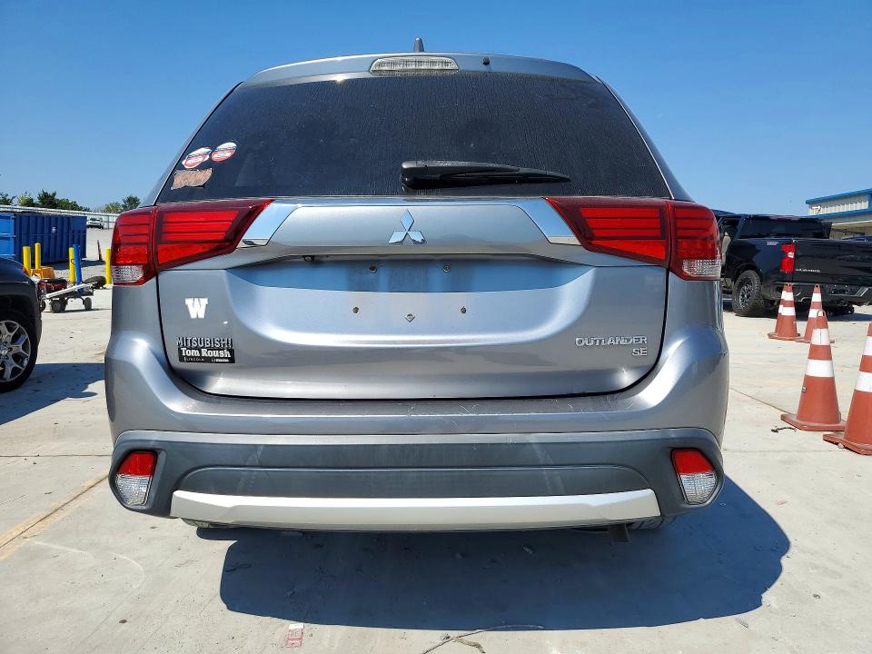 67213686 :رقم المزاد ، JA4AD3A3XHZ036637 vin ، 2017 Mitsubishi Outlander مزاد بيع
