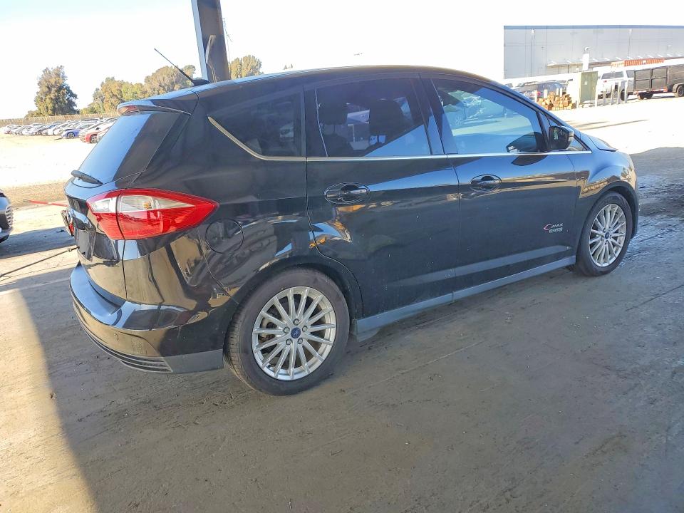 71056456 :رقم المزاد ، 1FADP5CUXFL101617 vin ، 2015 Ford C-max مزاد بيع