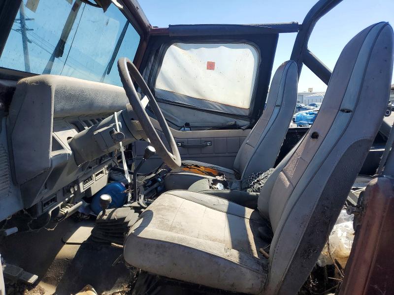69813726 :رقم المزاد ، 2BCHV81J2JB516131 vin ، 1988 Jeep Wrangler مزاد بيع